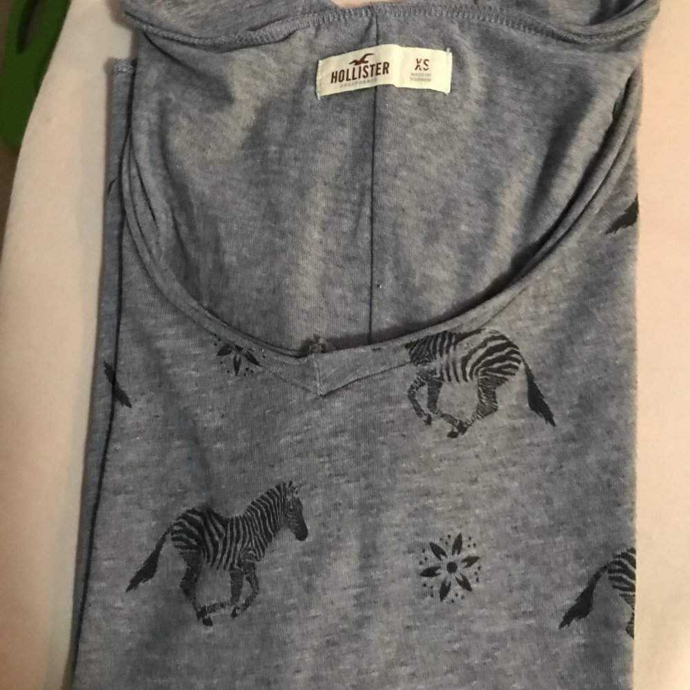 Women's Hollister safari print tee